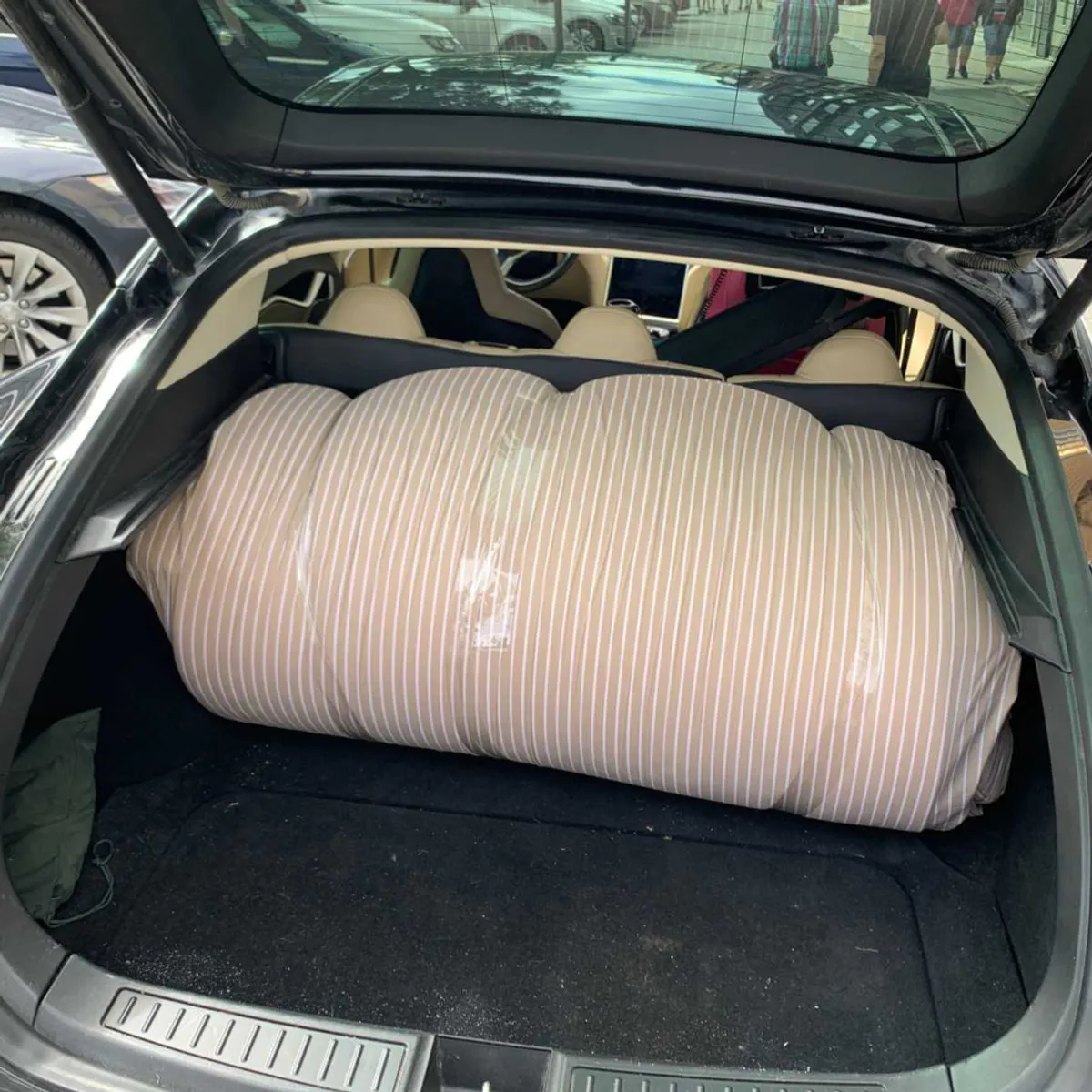 Tesla Model S Madrass